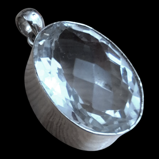 Rock Qtz Pendant (12.42g)